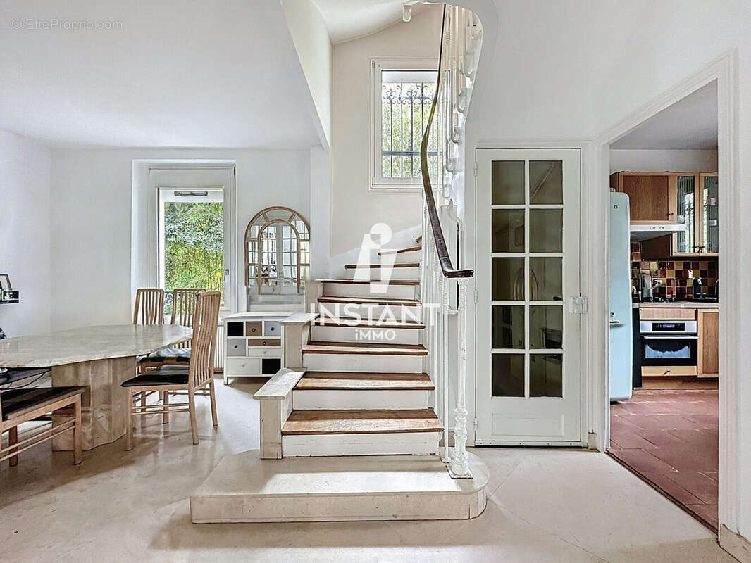 Maison à LE PERREUX-SUR-MARNE