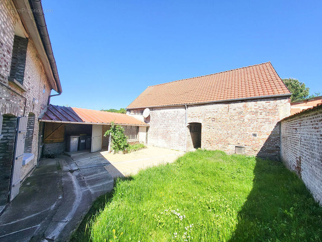 Maison à CLARY