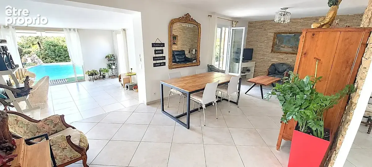 Villa T4/5 de plain-pied avec piscine, ainsi qu'un appartement T2 indépendant et des dépendances. - photo 8