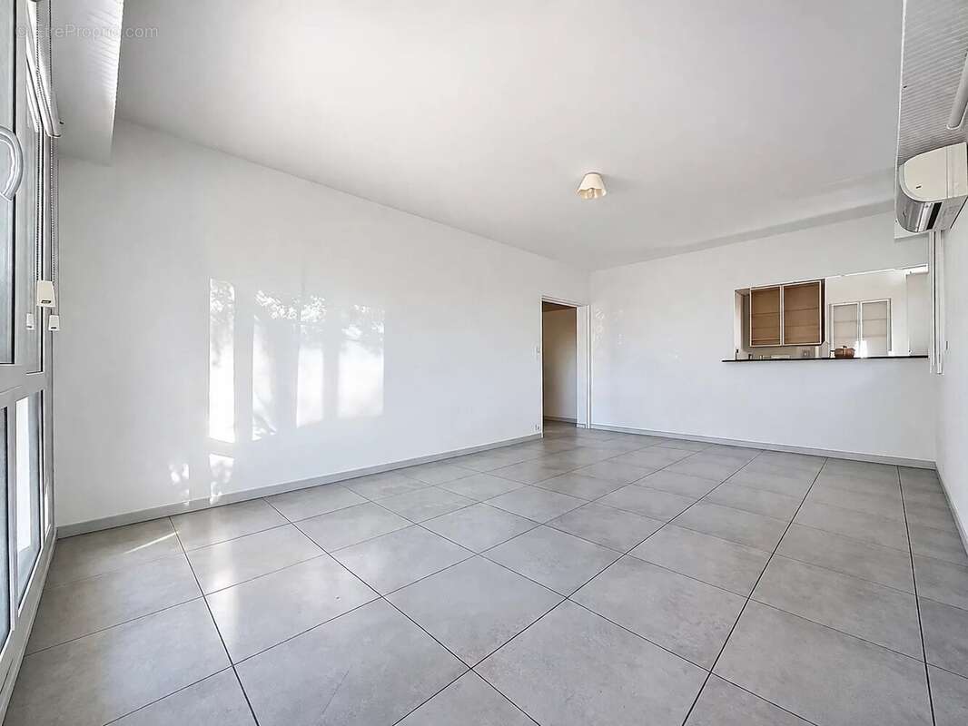 Appartement à MARSEILLE-9E