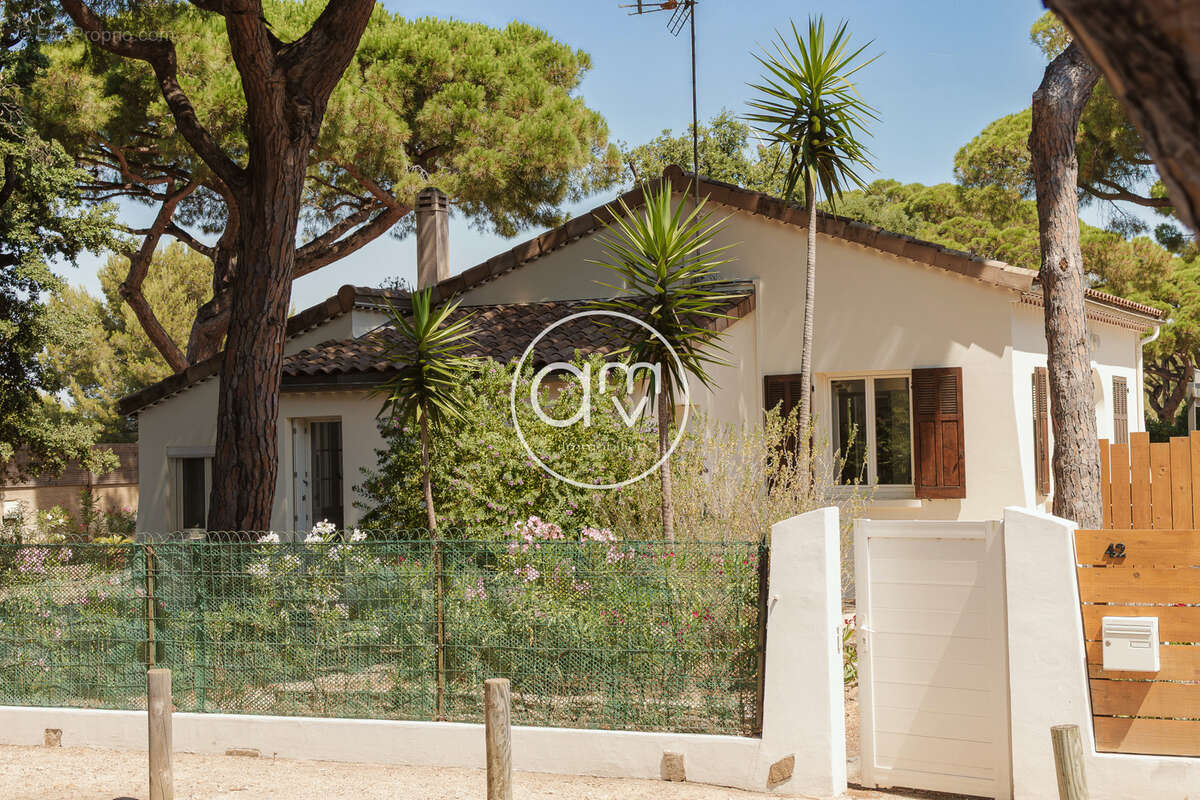Maison à HYERES