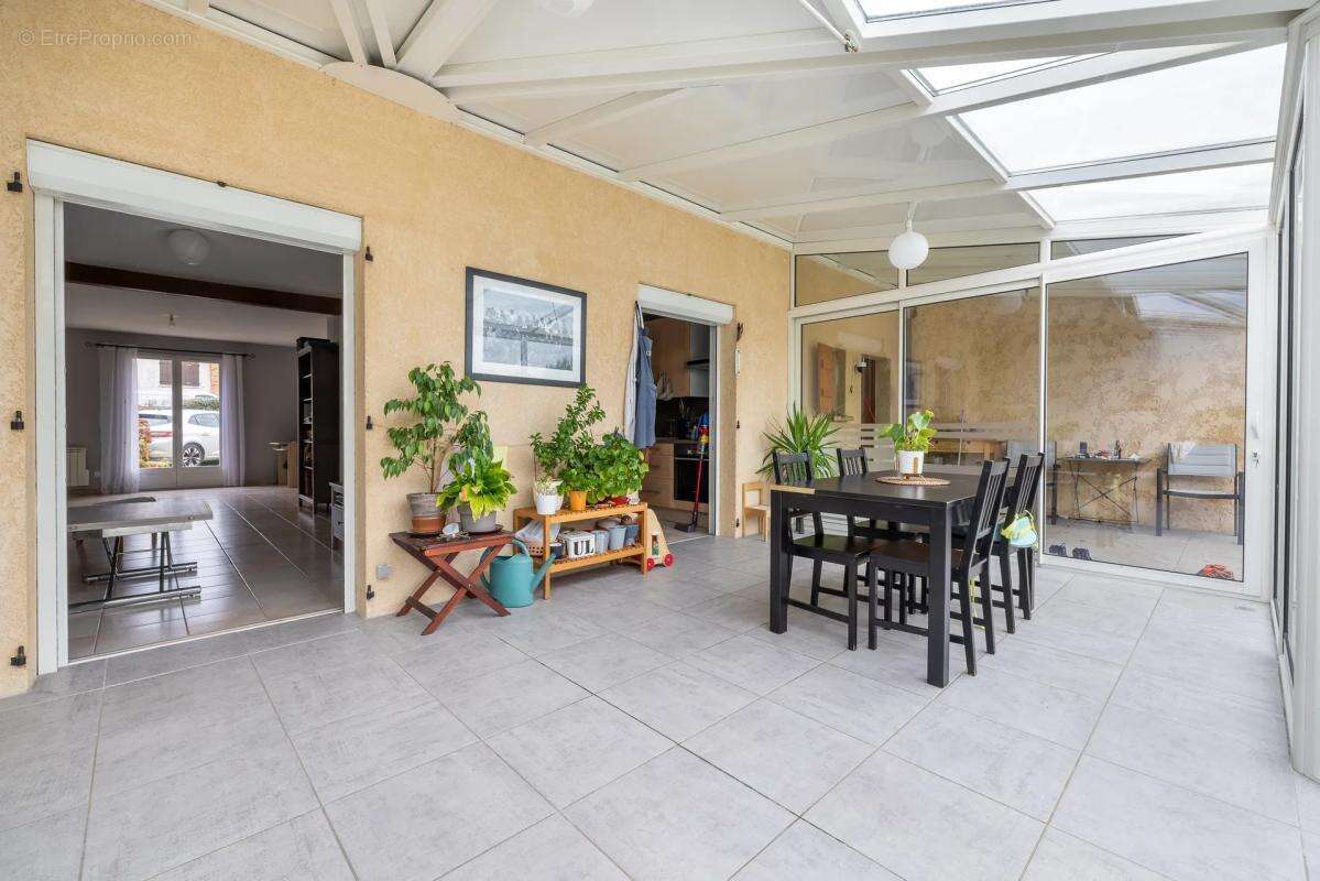 Maison à BRIIS-SOUS-FORGES