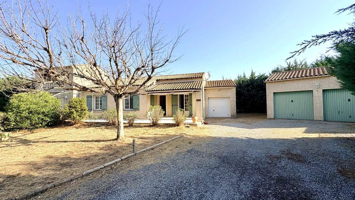 Villa avec dépendances au milieu des vignes à Gigondas - photo 6