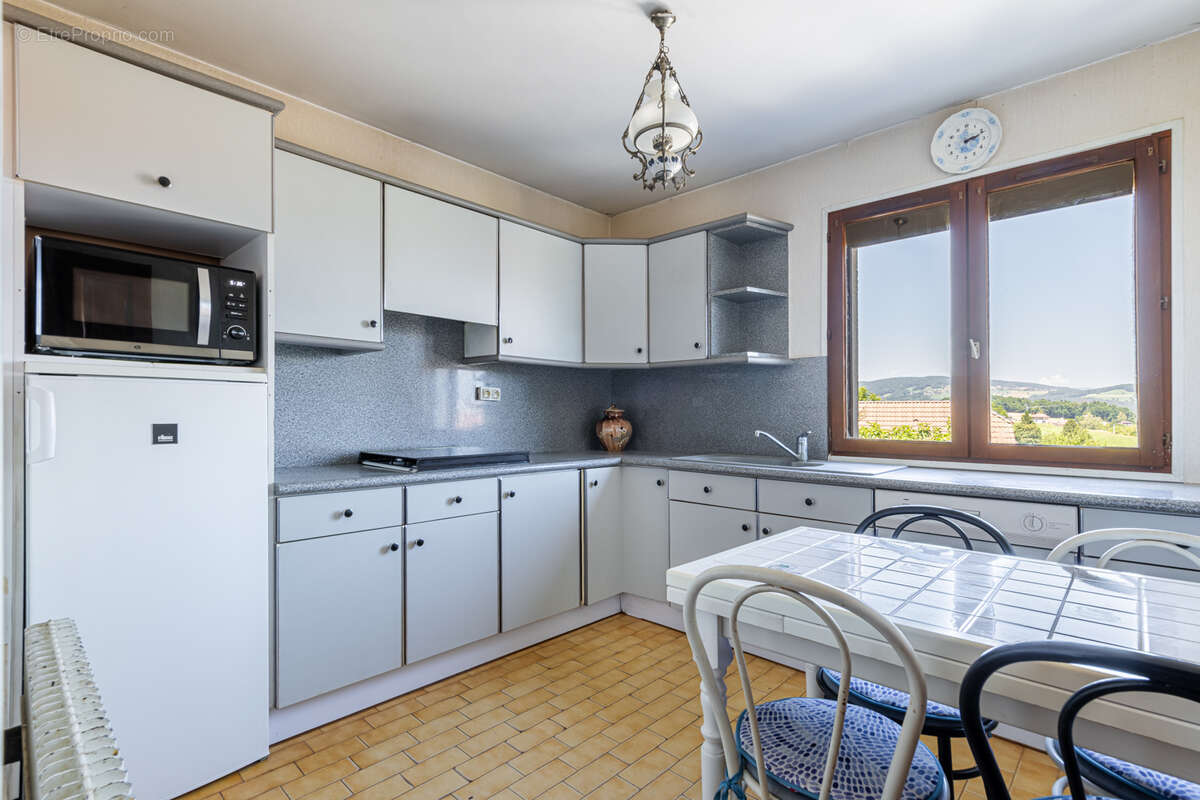 Propriété 7 pièces 183 m2 - photo 9