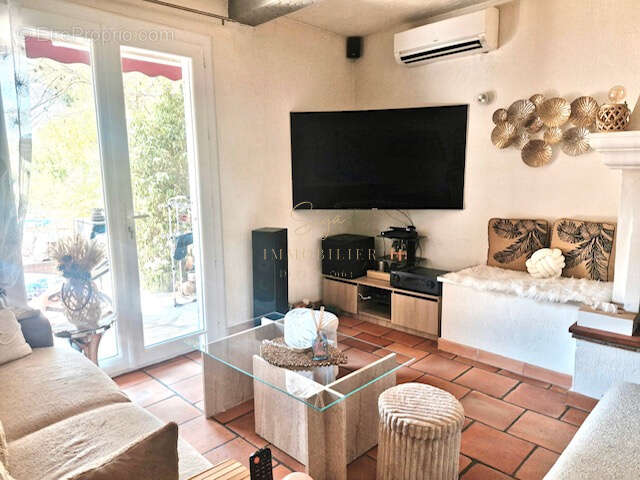 Maison provençale 115m2 au sol + garage sur terrain de 3 949m2 - photo 9
