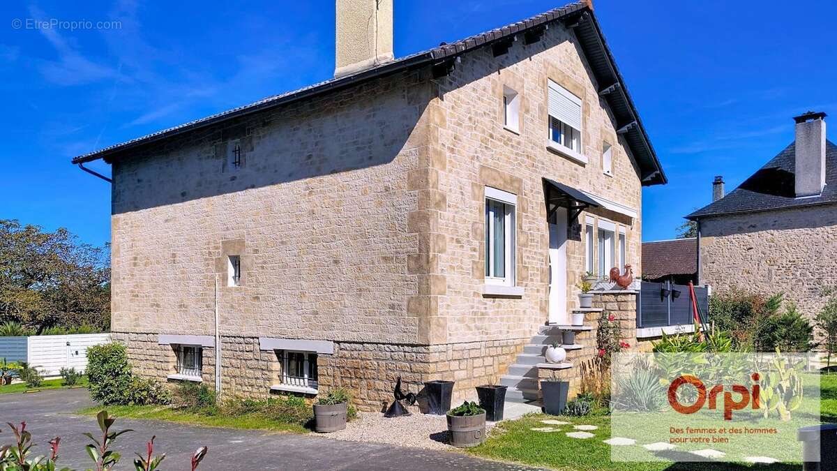 Maison à BEAUREGARD-DE-TERRASSON