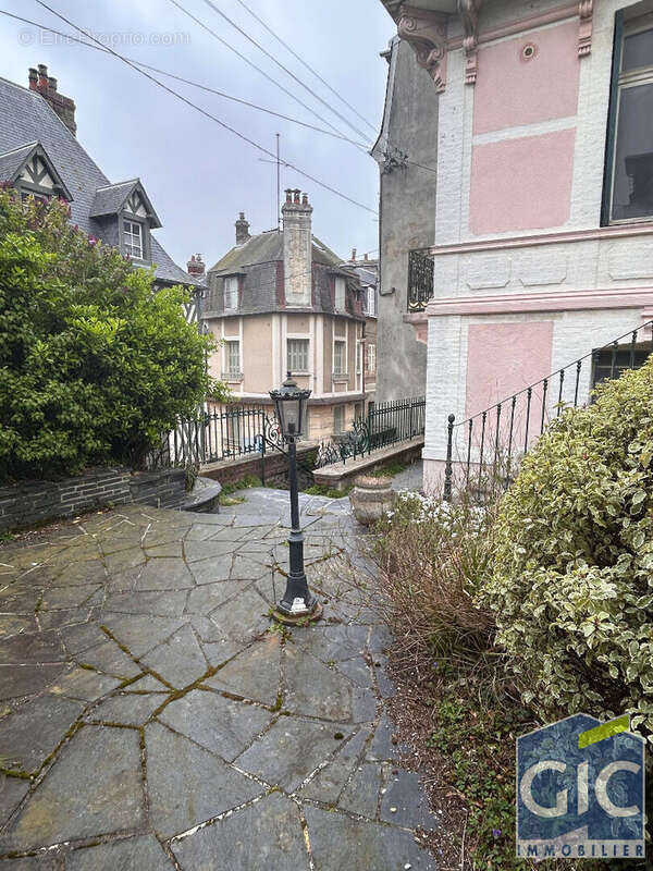Appartement à TROUVILLE-SUR-MER
