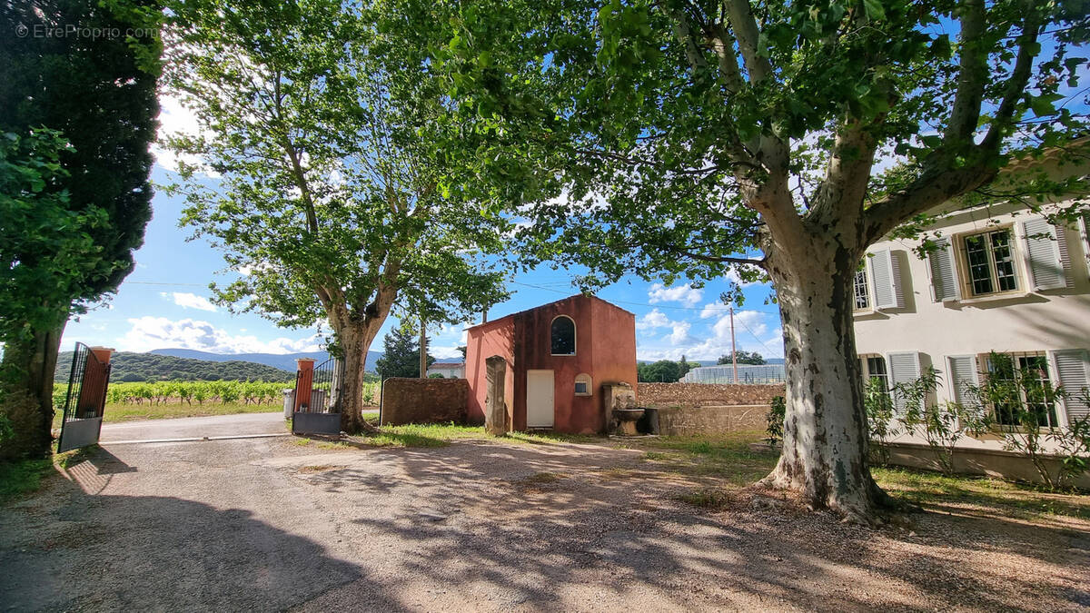 Commerce à PIERREFEU-DU-VAR