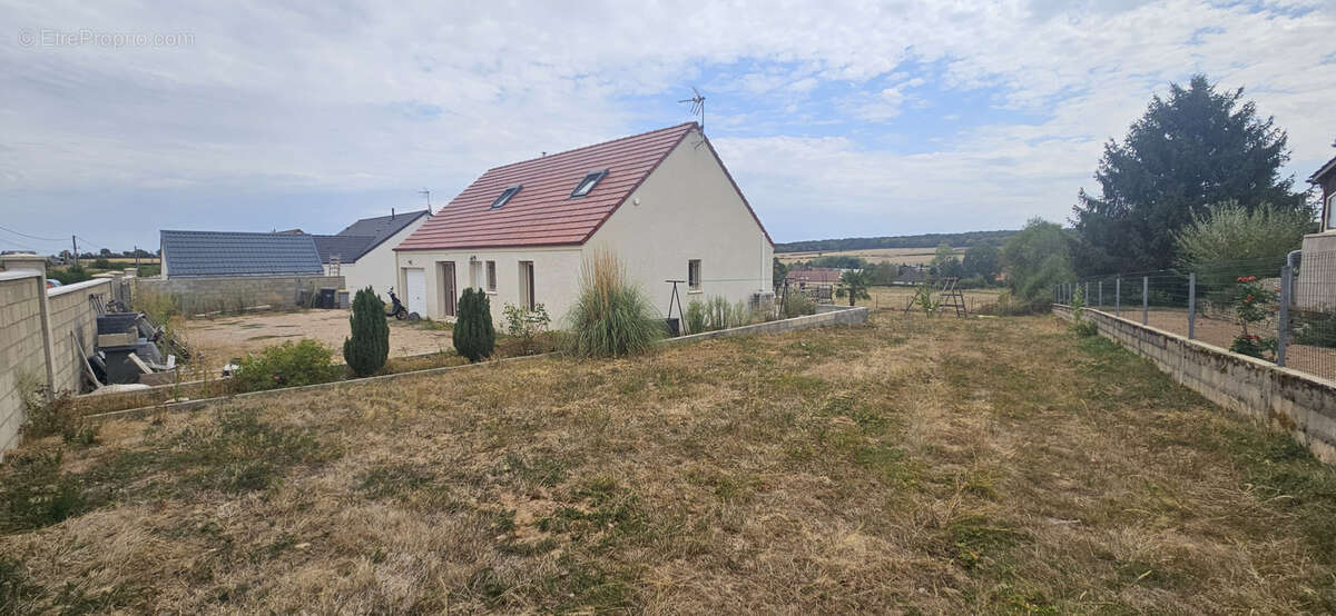 Maison 107 m² à Sainte-Magnance  - photo 4