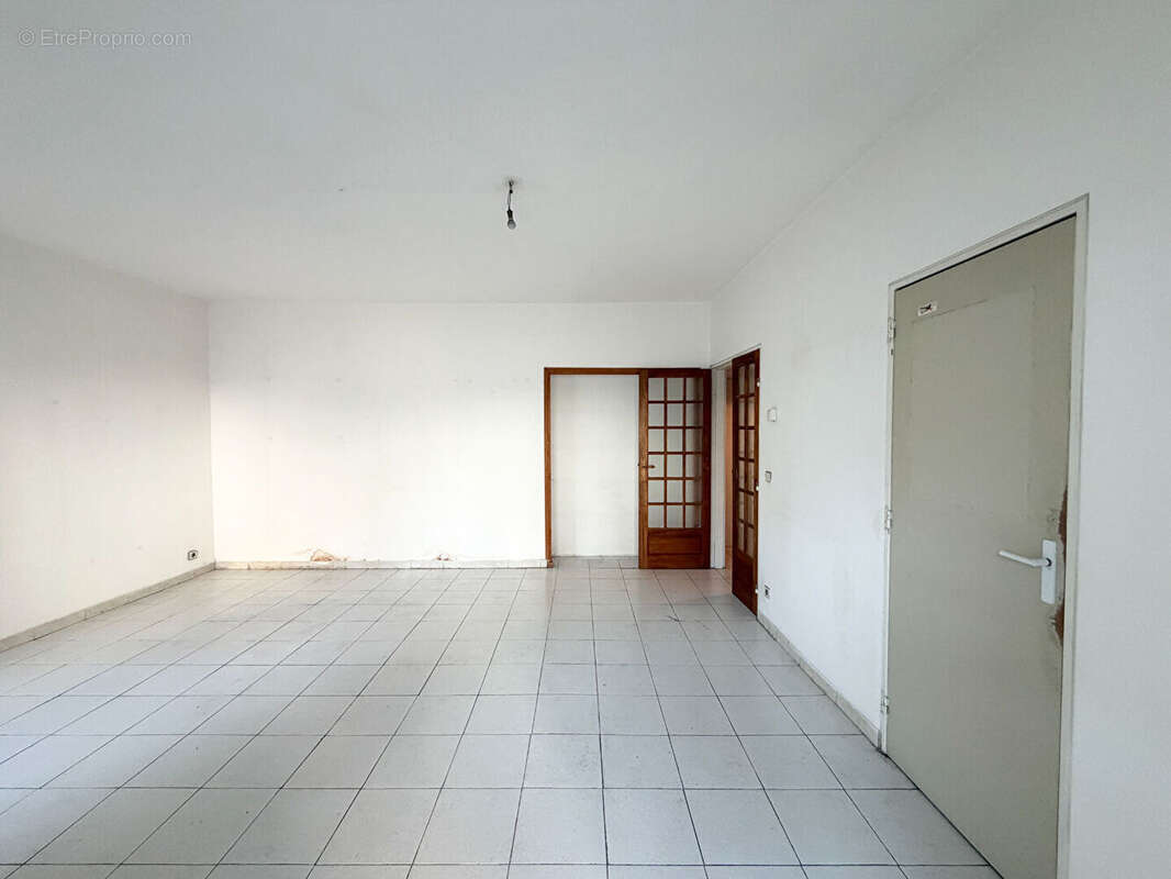 Local professionnel d'une surface de 89,15m2 - photo 6