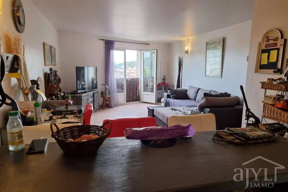 Appartement à ROGNES