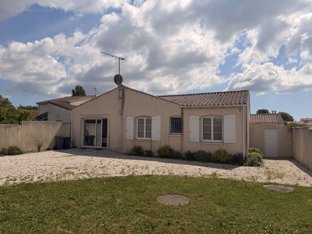 Maison à MORNAC-SUR-SEUDRE