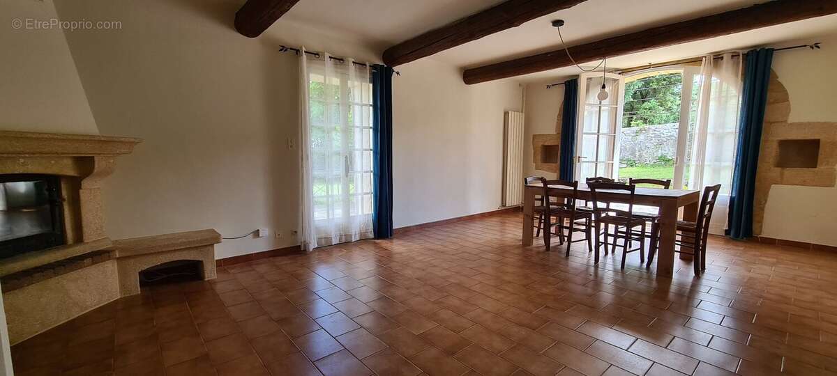 Maison à COLLIAS