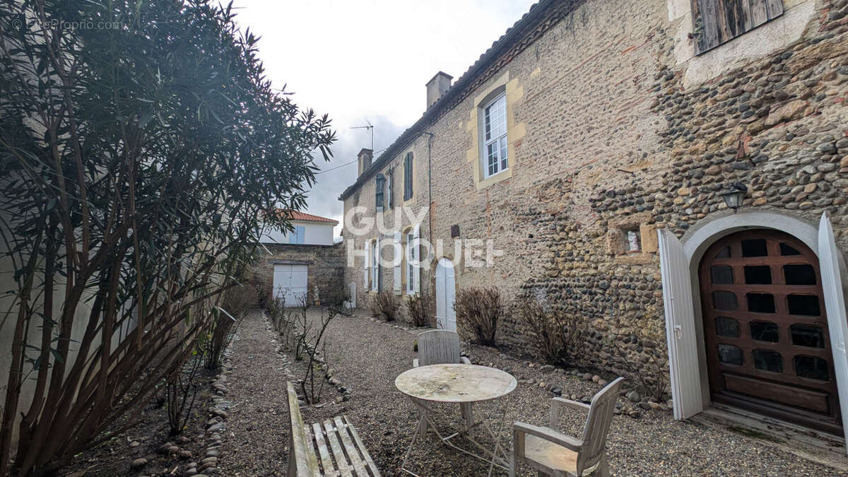 Maison à GRENADE-SUR-L'ADOUR