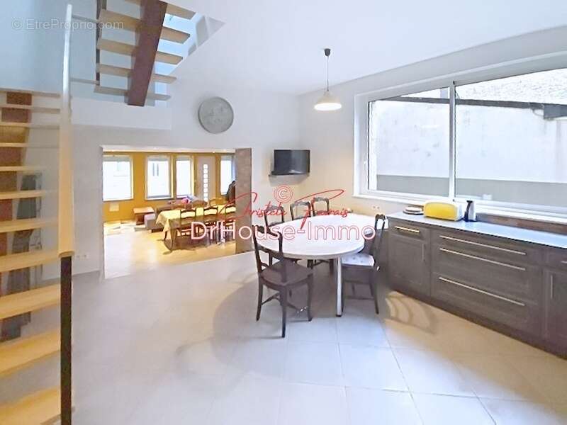 Maison à LOUVIGNE-DU-DESERT