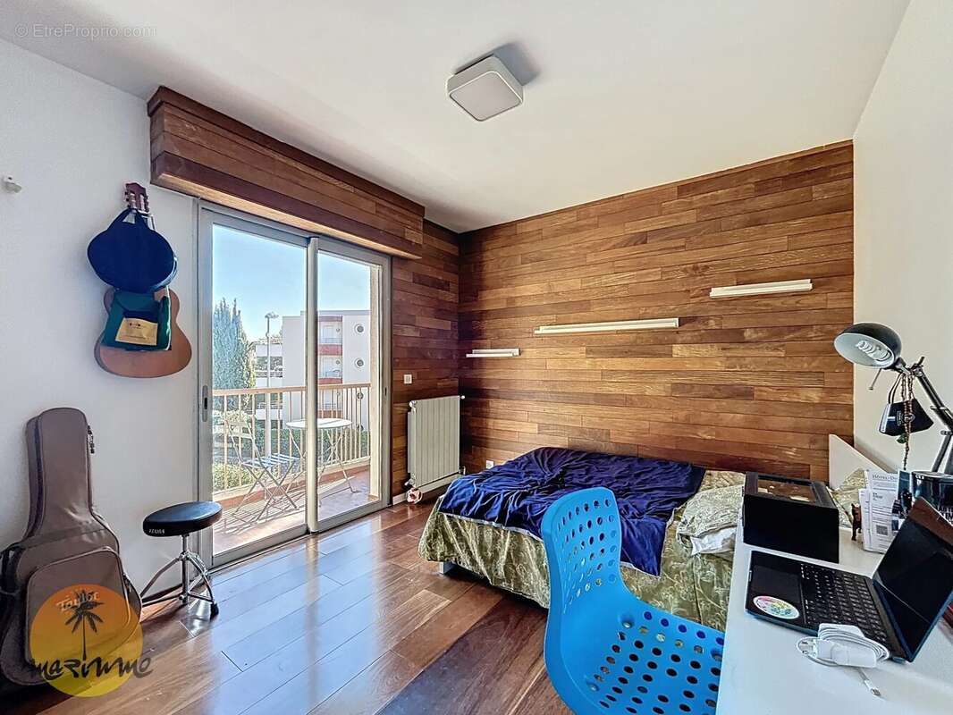 Appartement à SAINT-LAURENT-DU-VAR