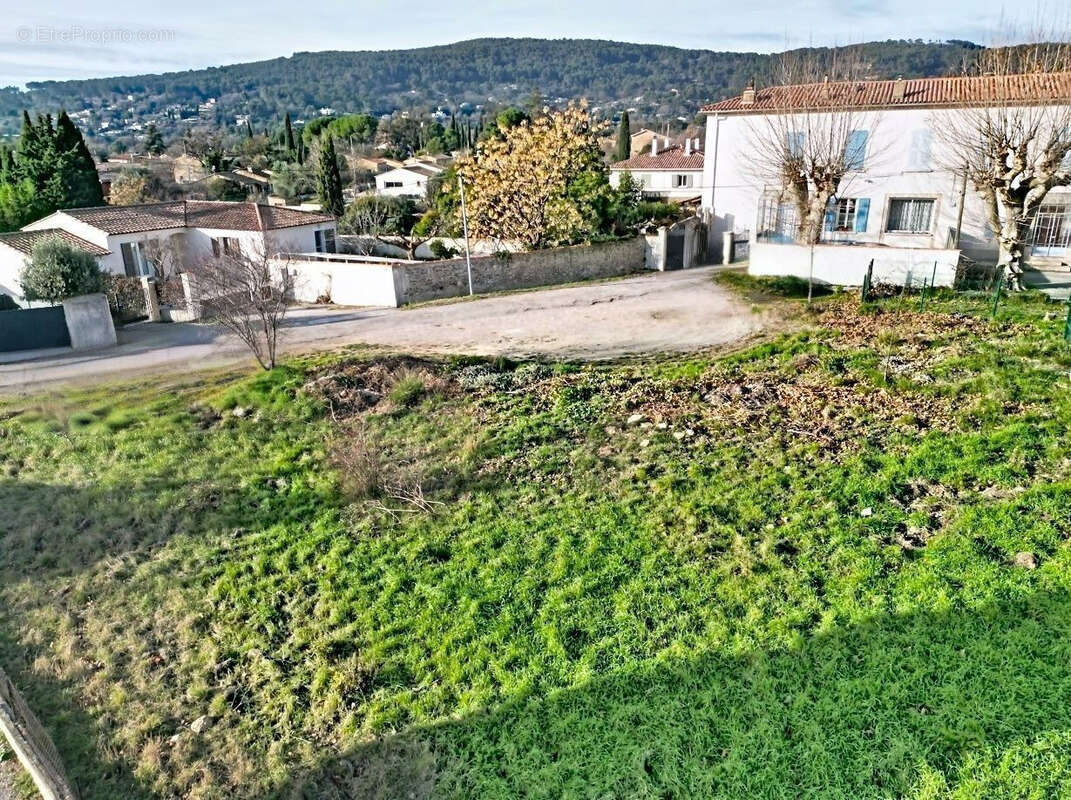 Terrain à DRAGUIGNAN