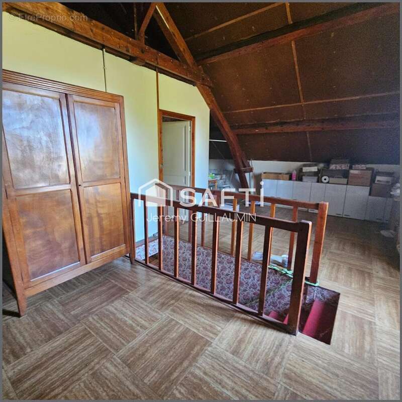 Maison 120 m² à Saint-Germain-Des-Fosses  - photo 8