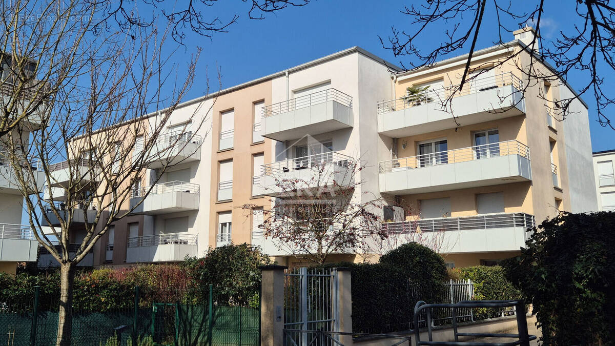Appartement à BRIE-COMTE-ROBERT