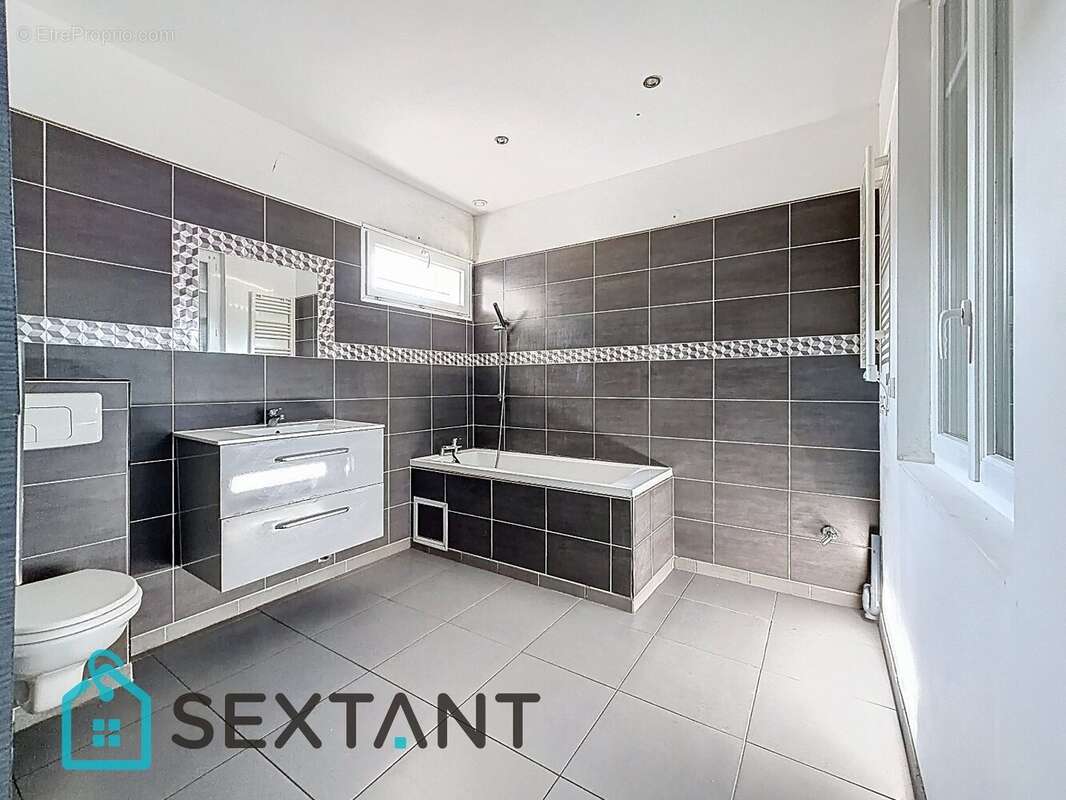 Maison à GRAND-COURONNE