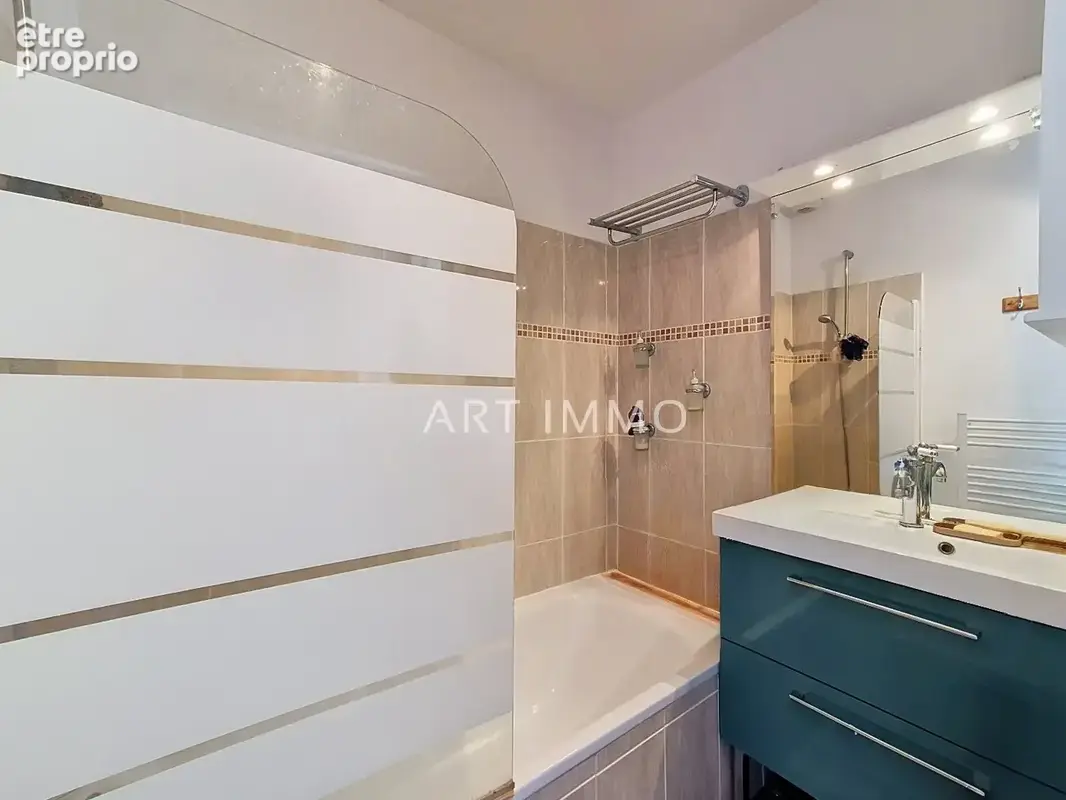 Maison a vendre avec bail en cours aux vigneres - photo 11