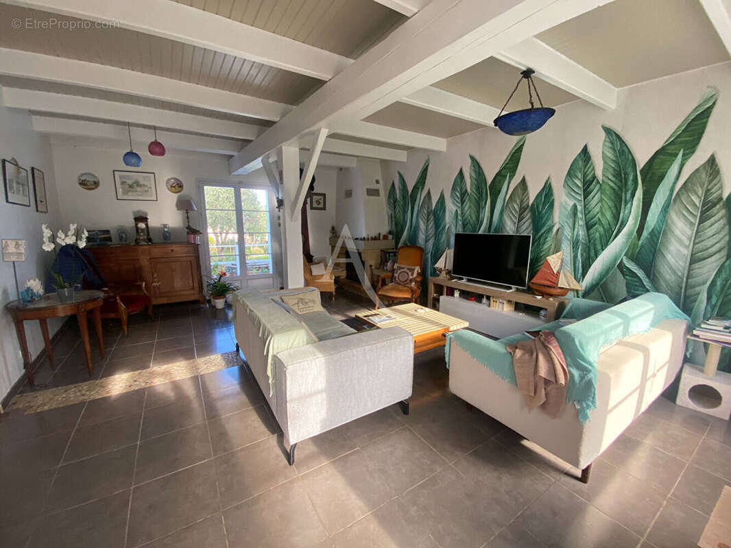 Maison à SAINT-NAZAIRE-SUR-CHARENTE