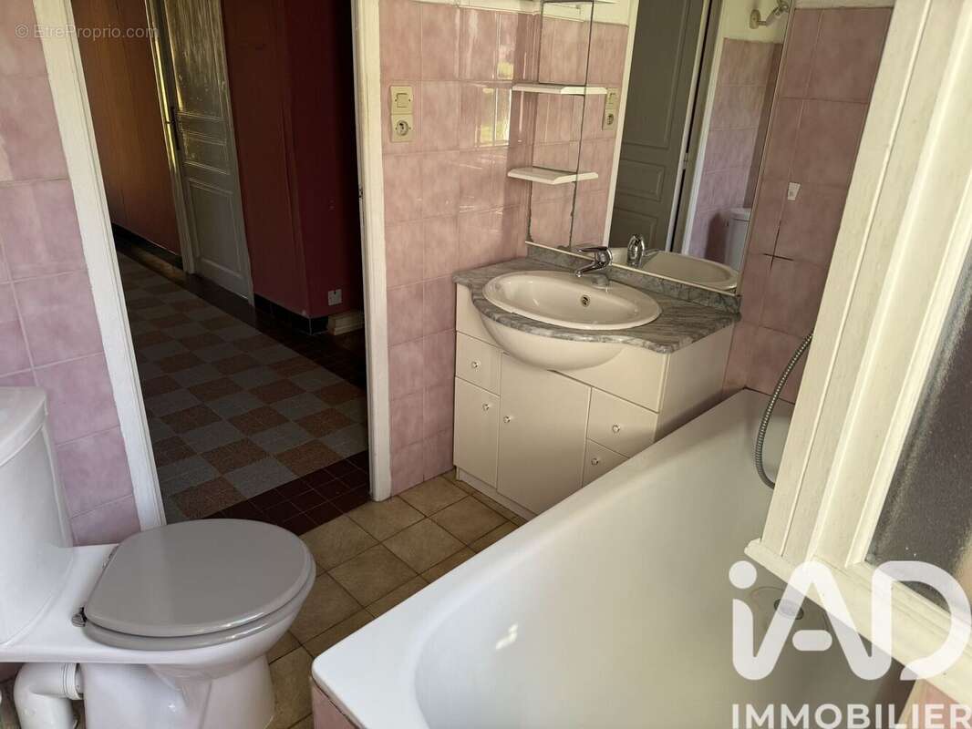 Maison 86 m² à Saint-Georges-De-Poisieux  - photo 7