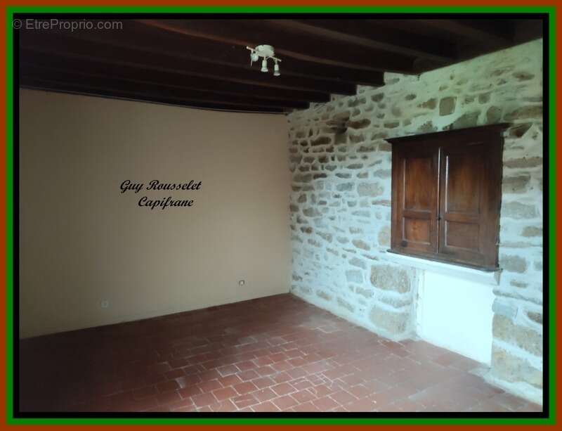 Propriete a vendre faite d'une maison, d'une grange, d'un grand terrain - photo 18