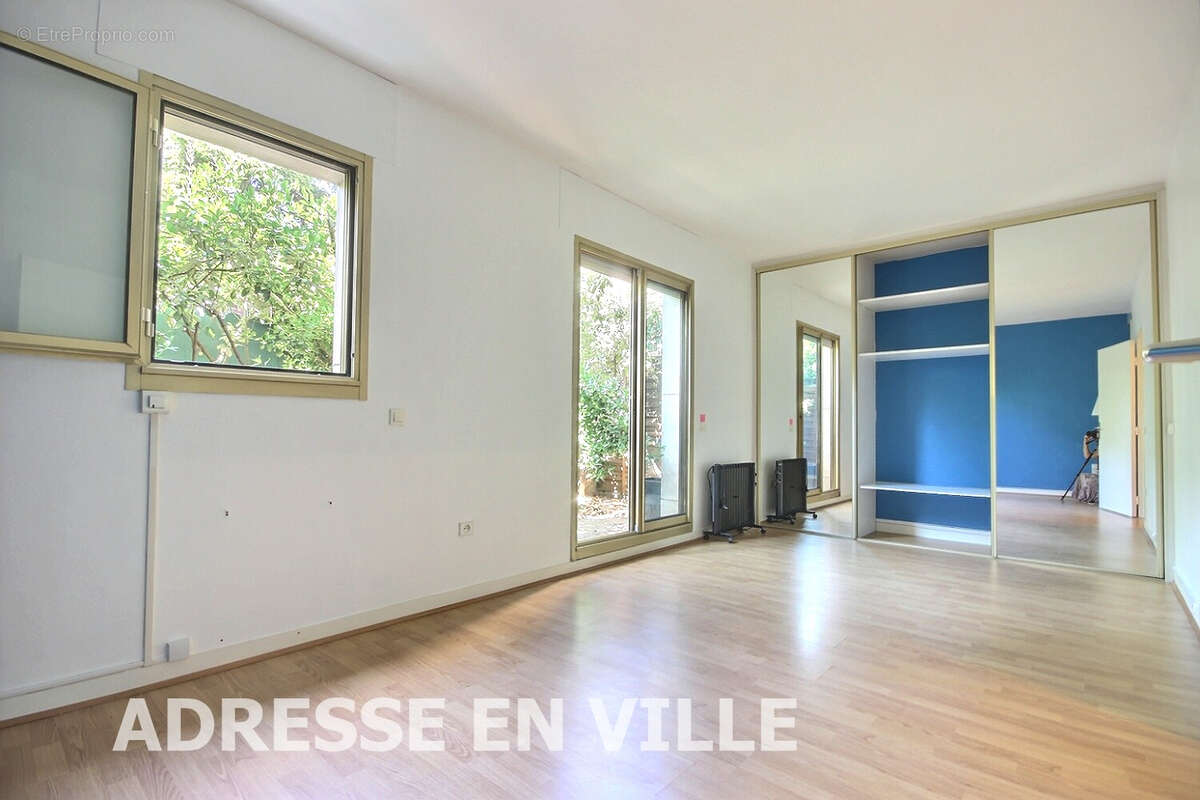 Appartement à LEVALLOIS-PERRET