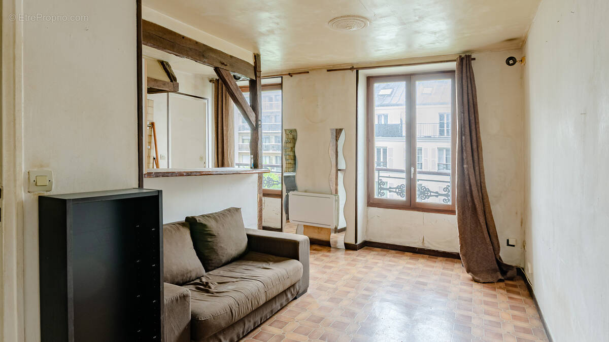 Appartement à PARIS-10E
