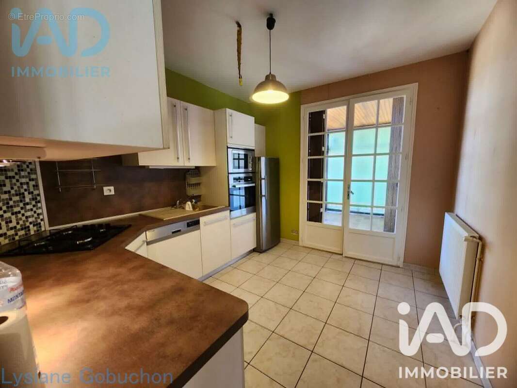 Maison 104 m² à Saint-Front-La-Riviere  - photo 8