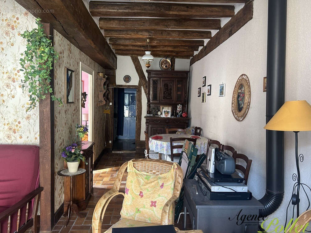 Maison à BRINON-SUR-SAULDRE