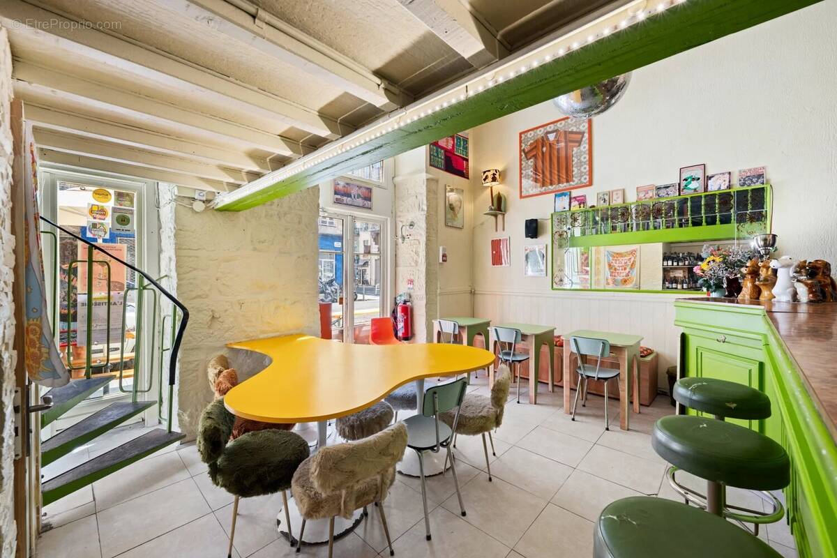 À vendre – bar à vin avec cuisine – port de nice - photo 7