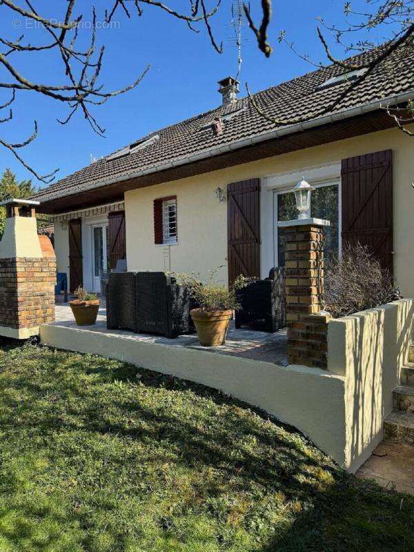 Maison à CLAYE-SOUILLY