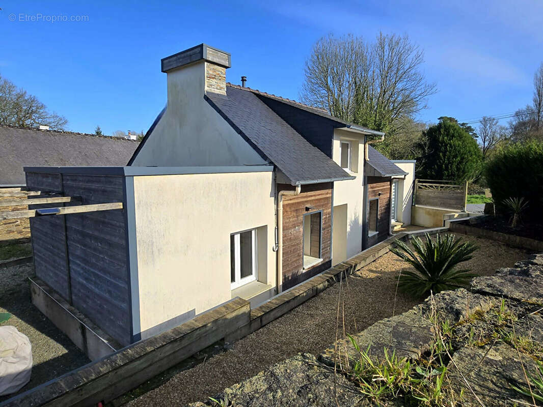 SAINT-SAUVEUR- Maison en campagne - photo 2