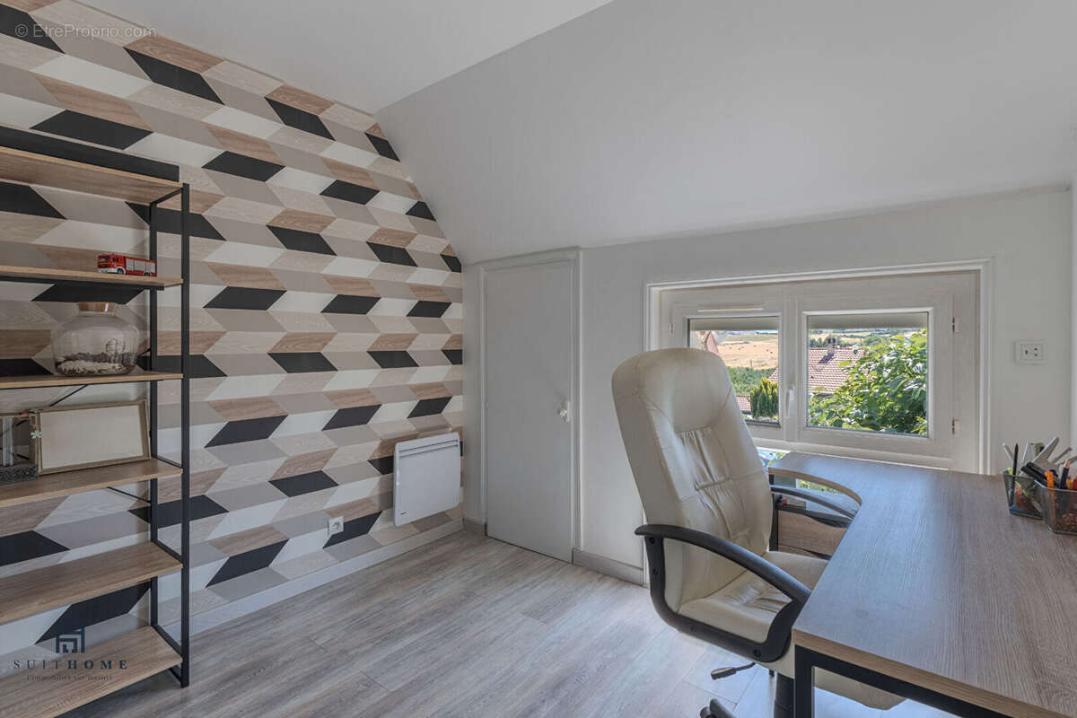 Pavillon familial 6 pièces de 110 m² avec piscine chauffée - photo 11