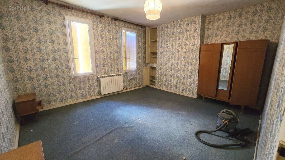 Maison de caractère avec jardin et grand garage - photo 9