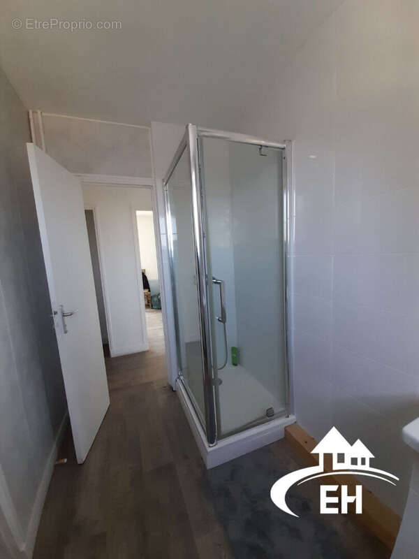 Appartement à LA NEUVE-LYRE