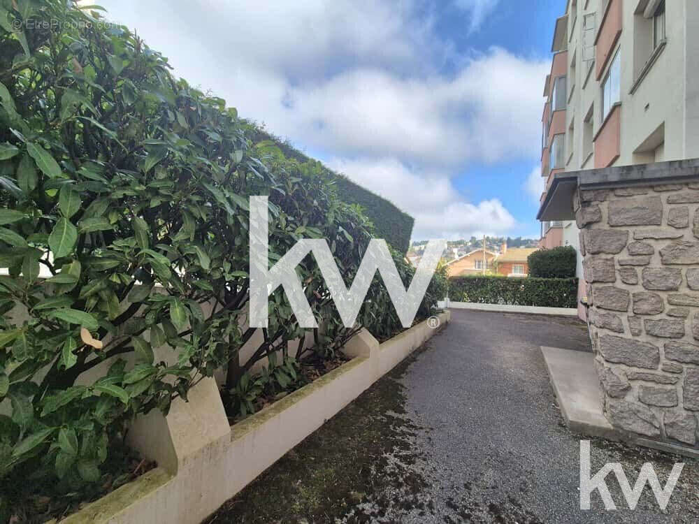 Appartement 65 m² à Saint-Etienne  - photo 7