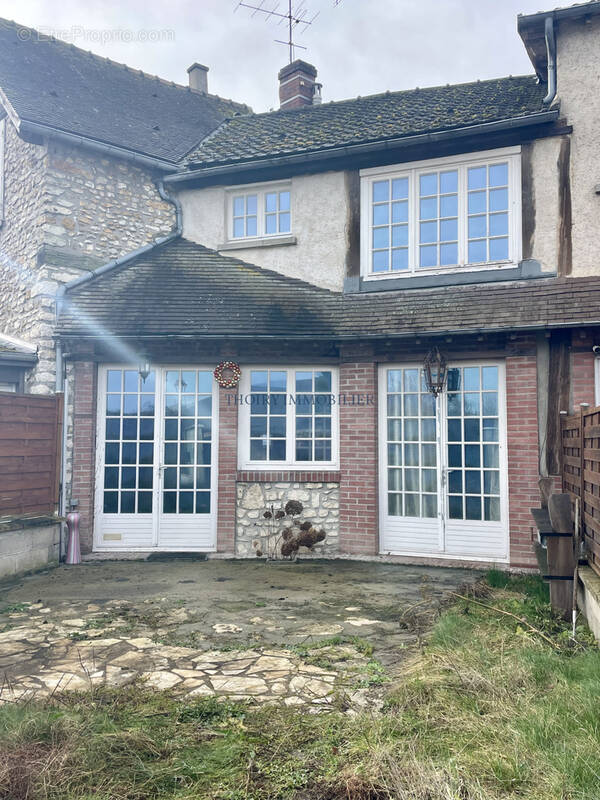 Maison à THOIRY