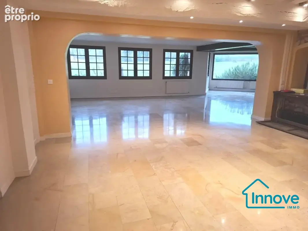 Maison 570 m² à Goussonville  - photo 4