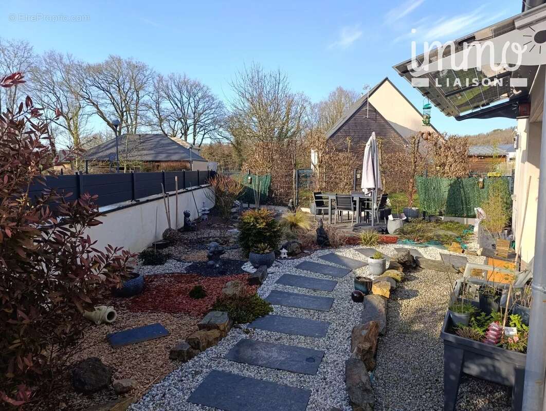 Maison à LA CHAPELLE-BOUEXIC