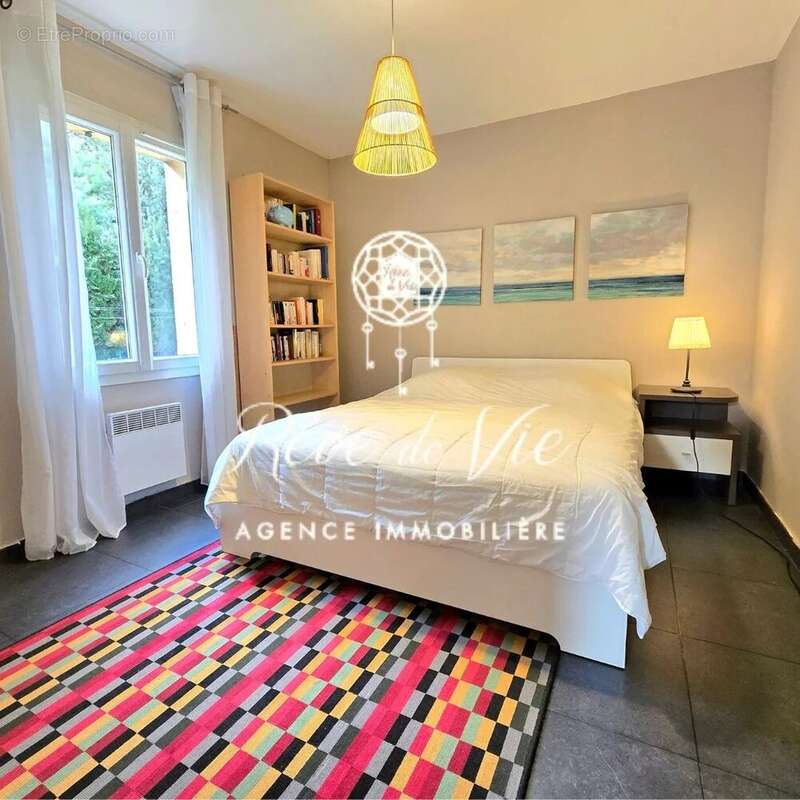 Maison à BORMES-LES-MIMOSAS