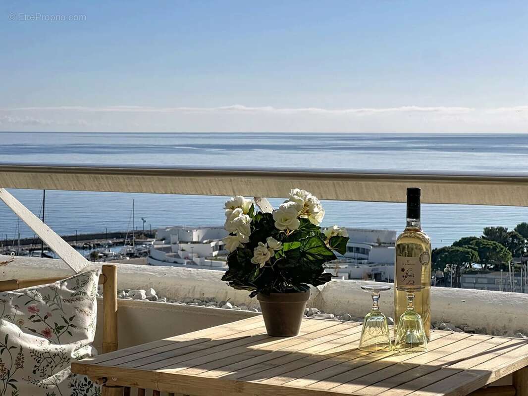Appartement à VILLENEUVE-LOUBET