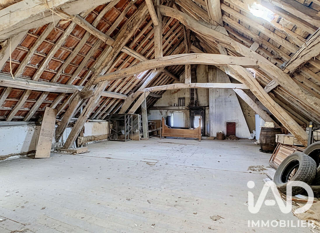 Maison 74 m² à Gourgancon  - photo 9