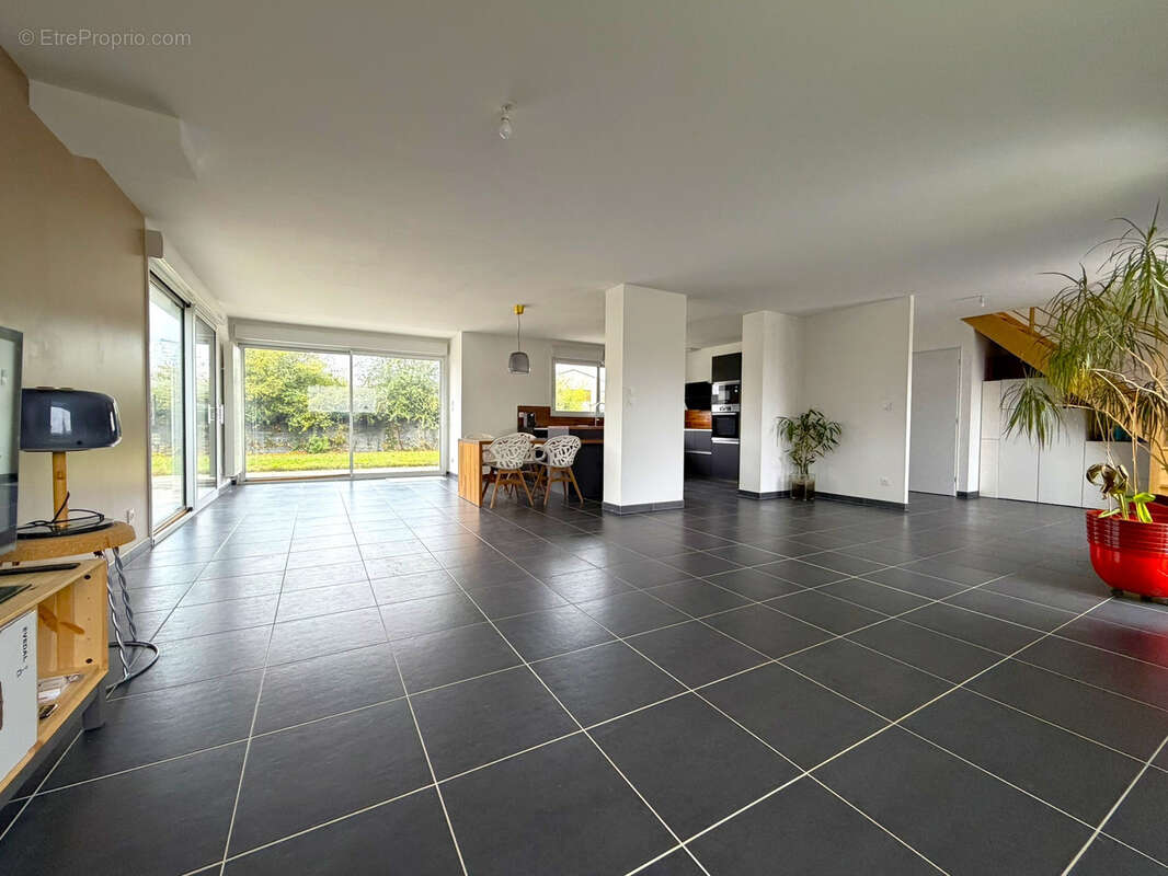 Maison à ALLENNES-LES-MARAIS