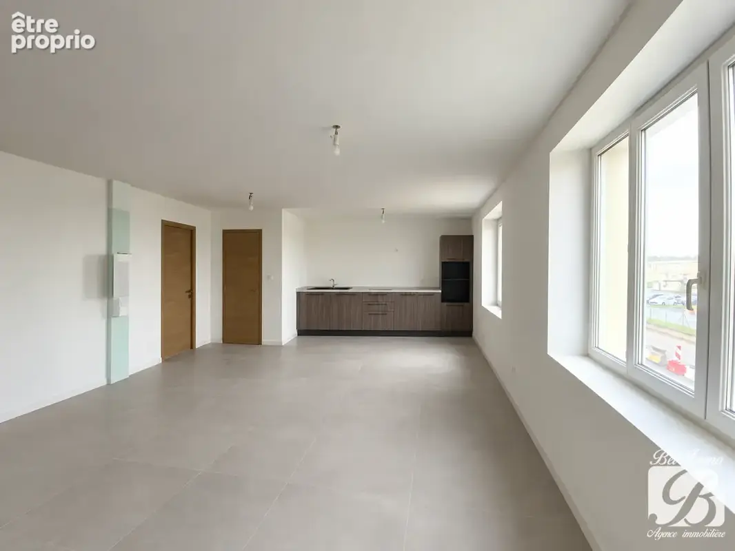 Appartement à BALAN