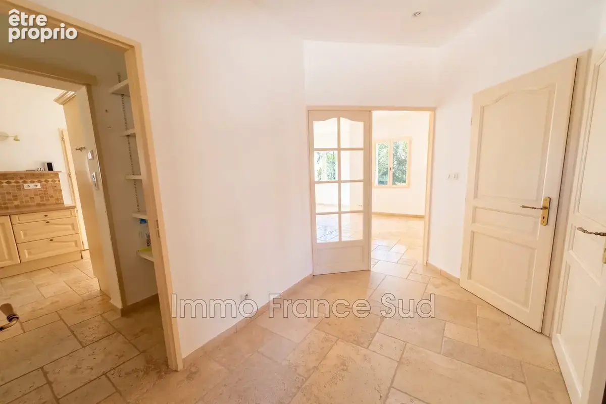 Maison 4 pièces 120 m² à vendre à Tourtour (83690) - photo 7
