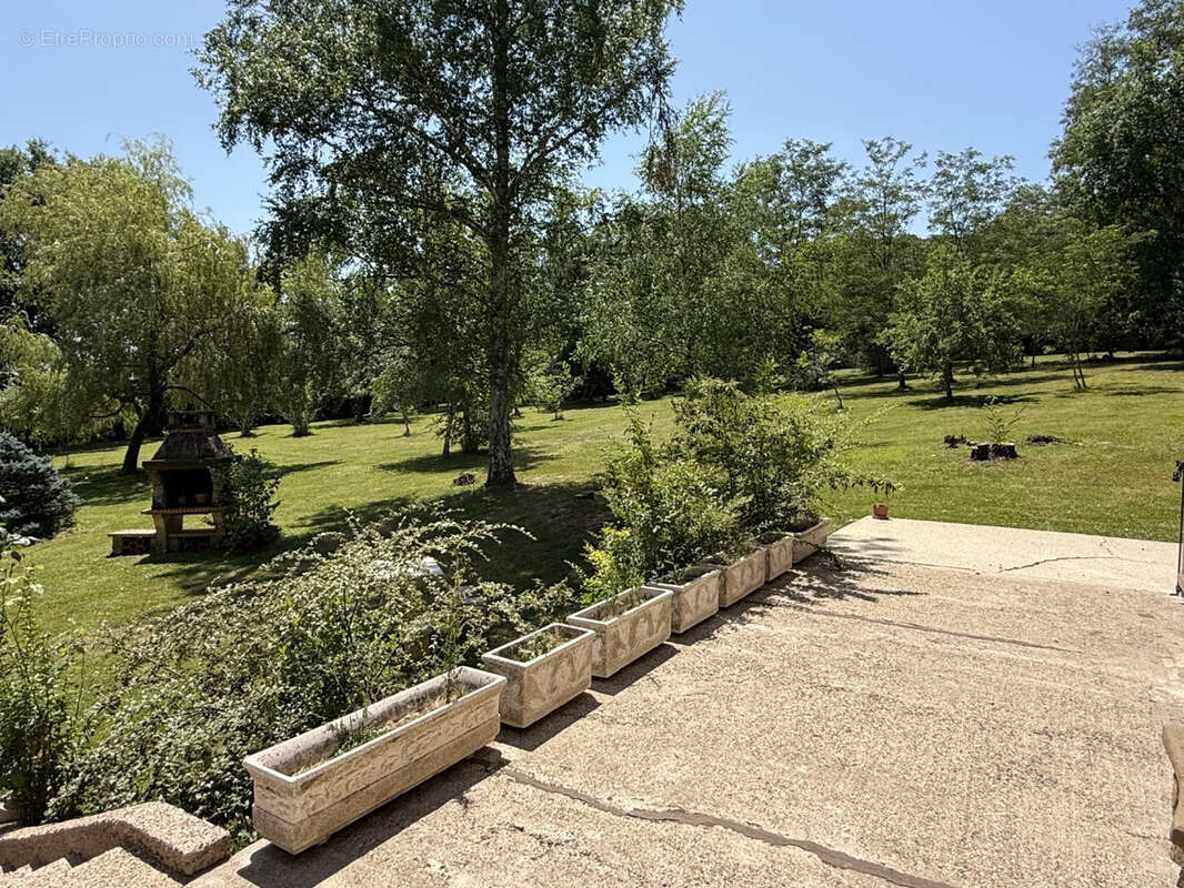 Propriete avec grand parc proche objat - photo 19