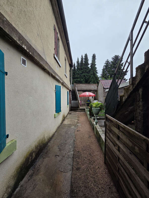 Immeuble Freyming Merlebach 8 pièces - photo 3